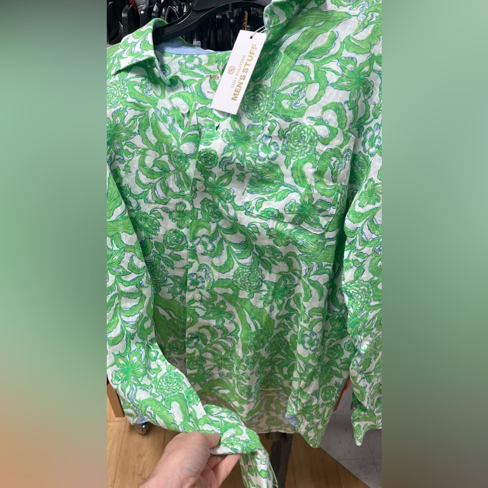 Lilly Pulitzer men’s stiff bottom down shirt